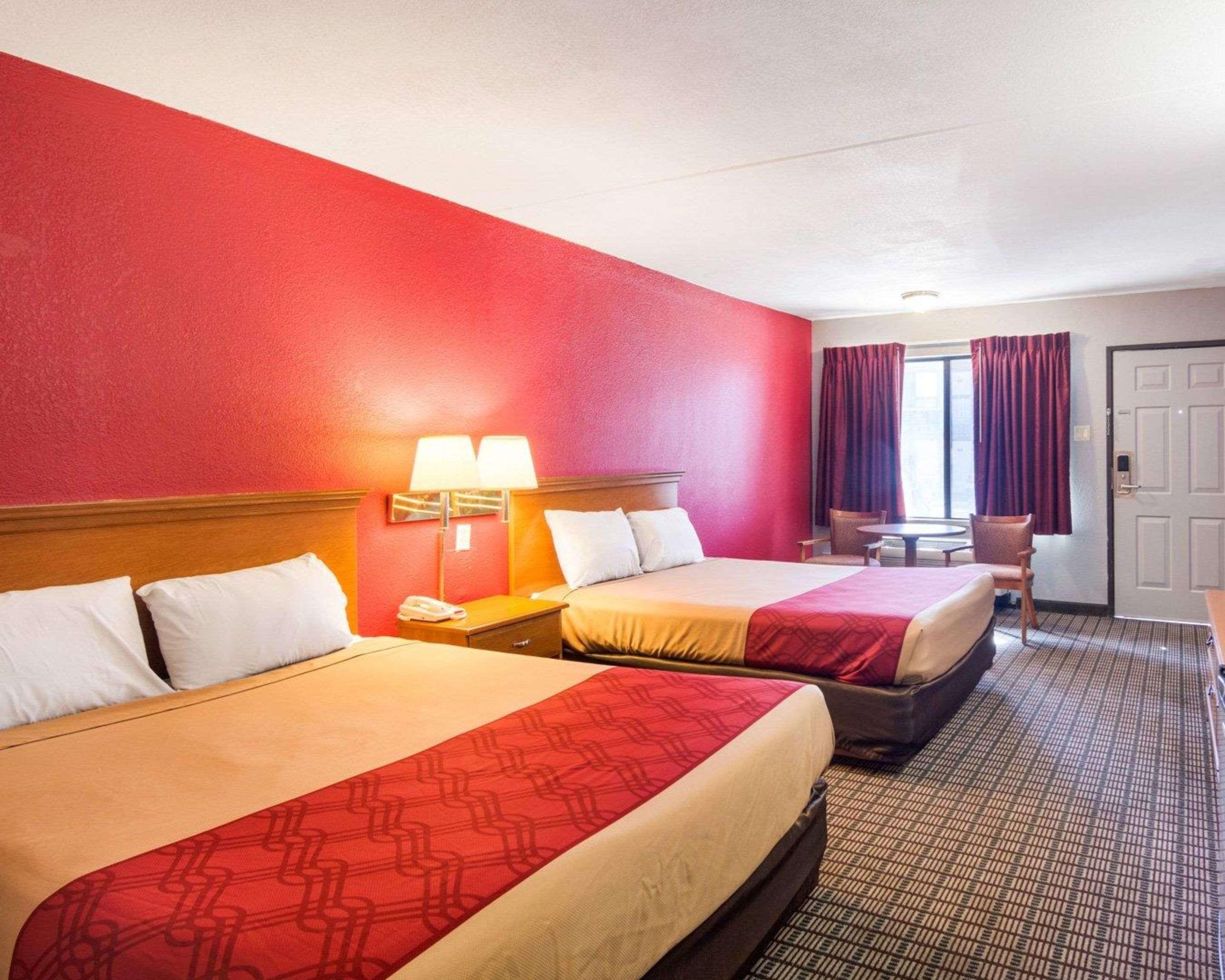 Econo Lodge Wichita Falls Downtown Экстерьер фото