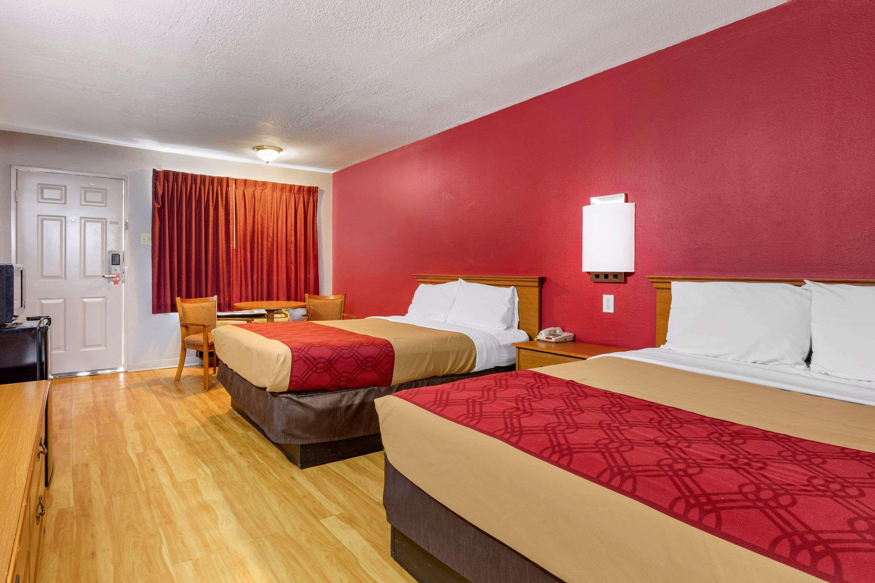 Econo Lodge Wichita Falls Downtown Экстерьер фото