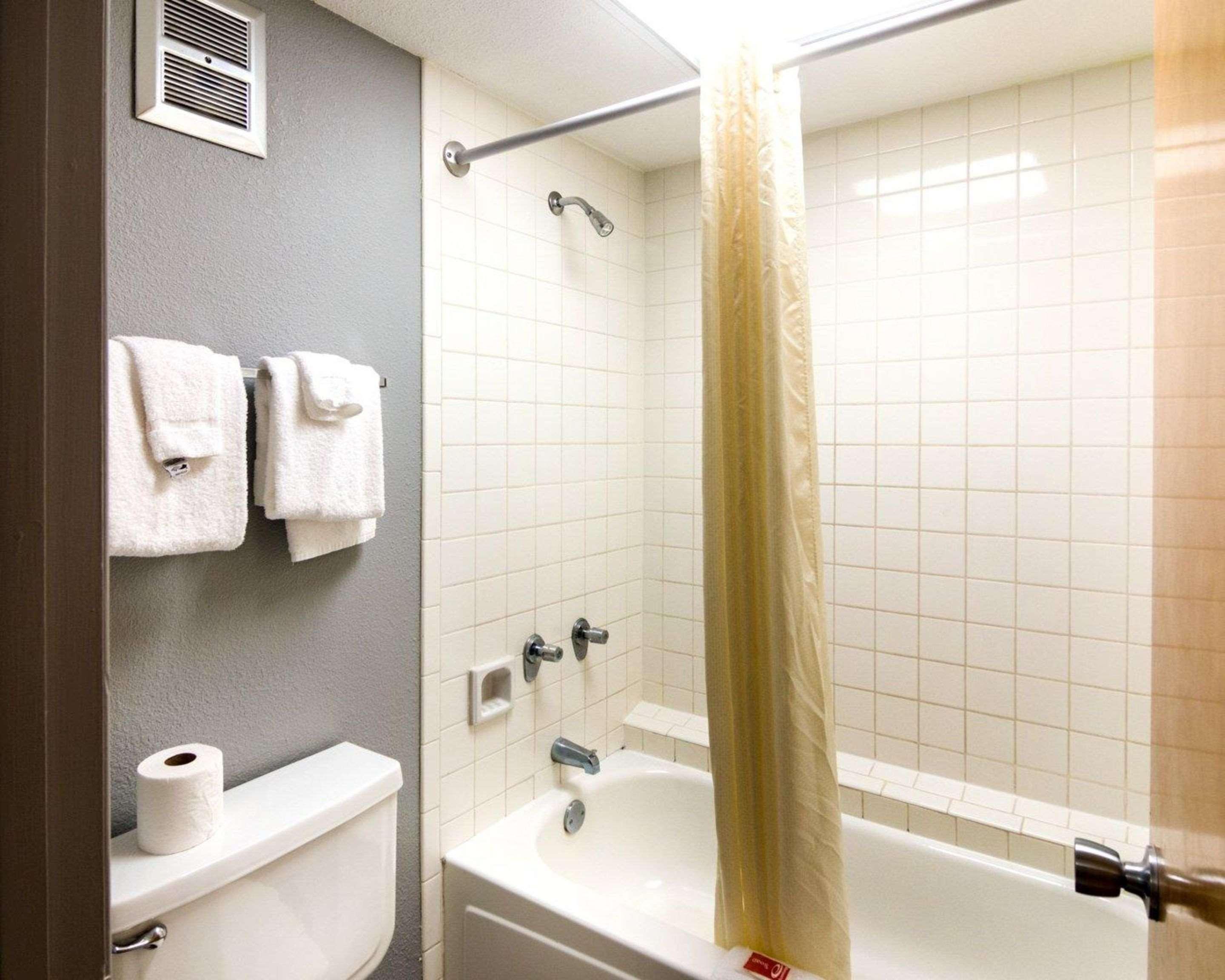 Econo Lodge Wichita Falls Downtown Экстерьер фото