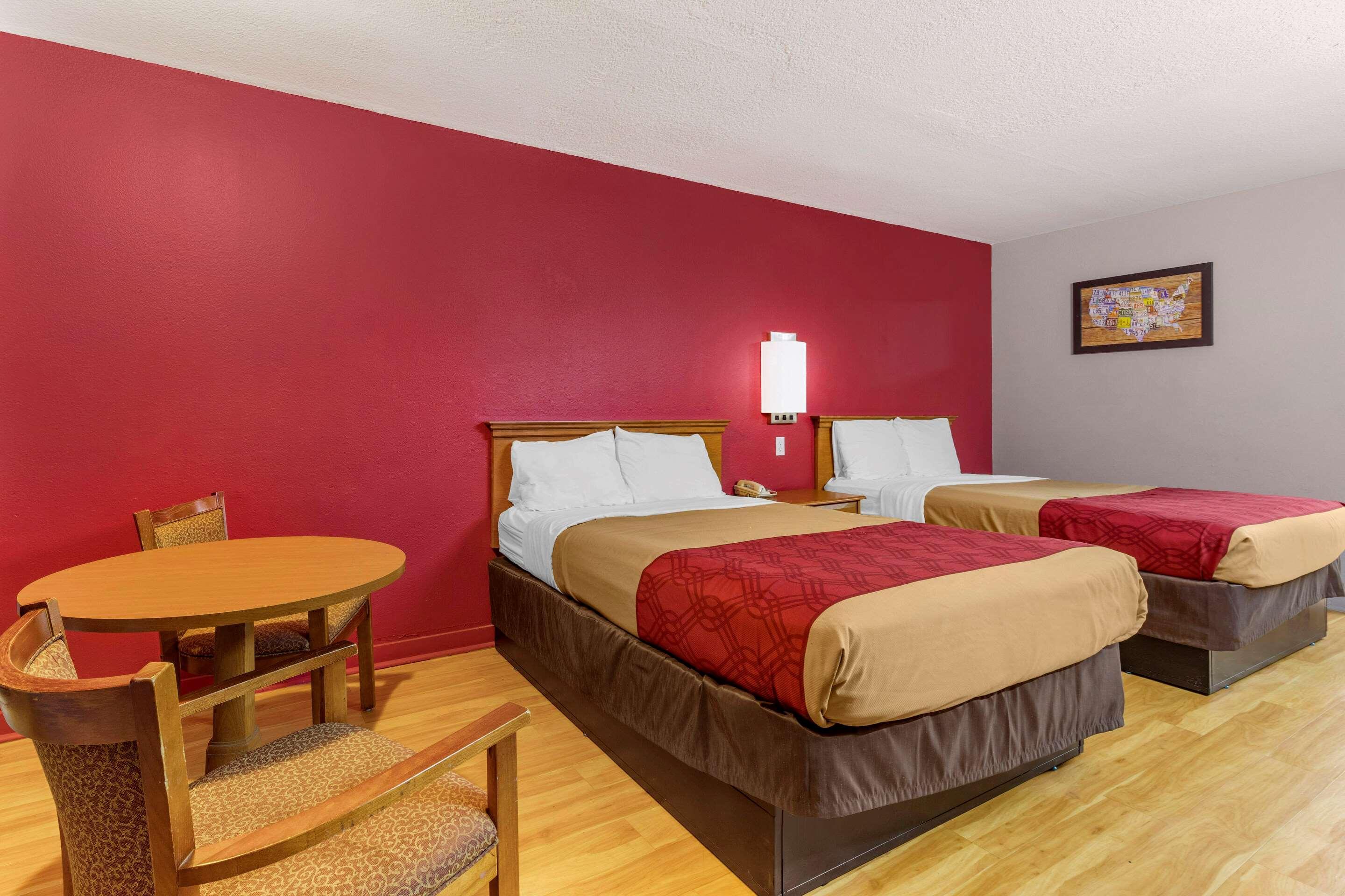 Econo Lodge Wichita Falls Downtown Экстерьер фото