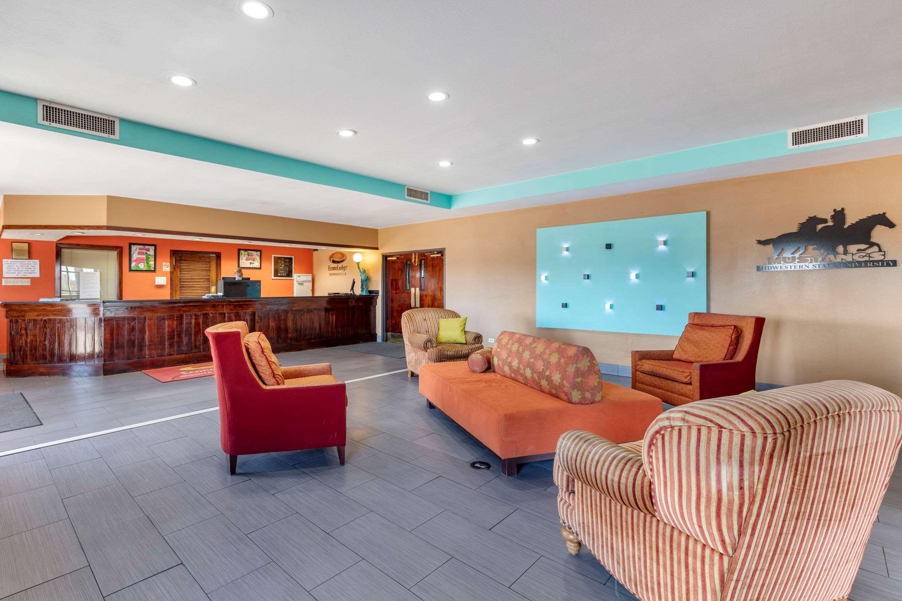 Econo Lodge Wichita Falls Downtown Экстерьер фото