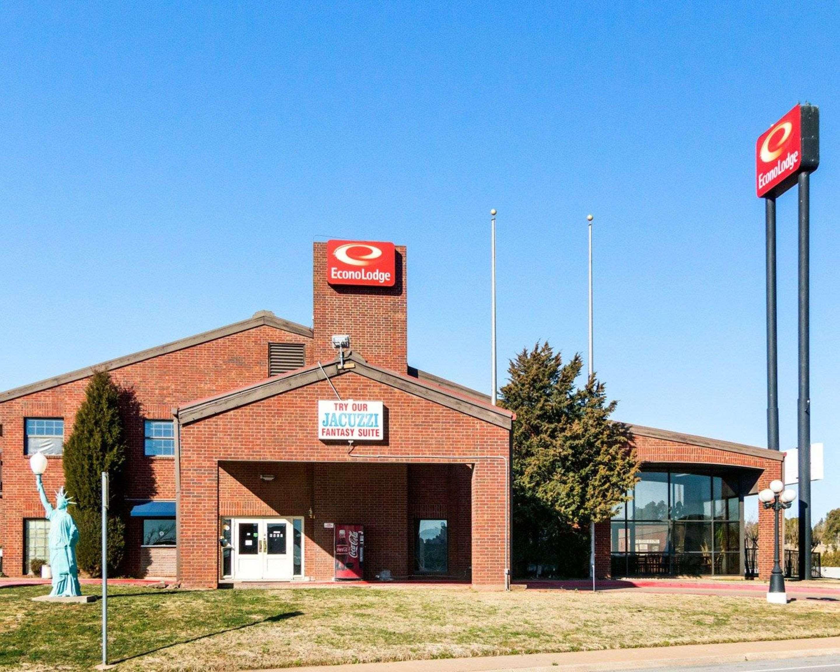 Econo Lodge Wichita Falls Downtown Экстерьер фото