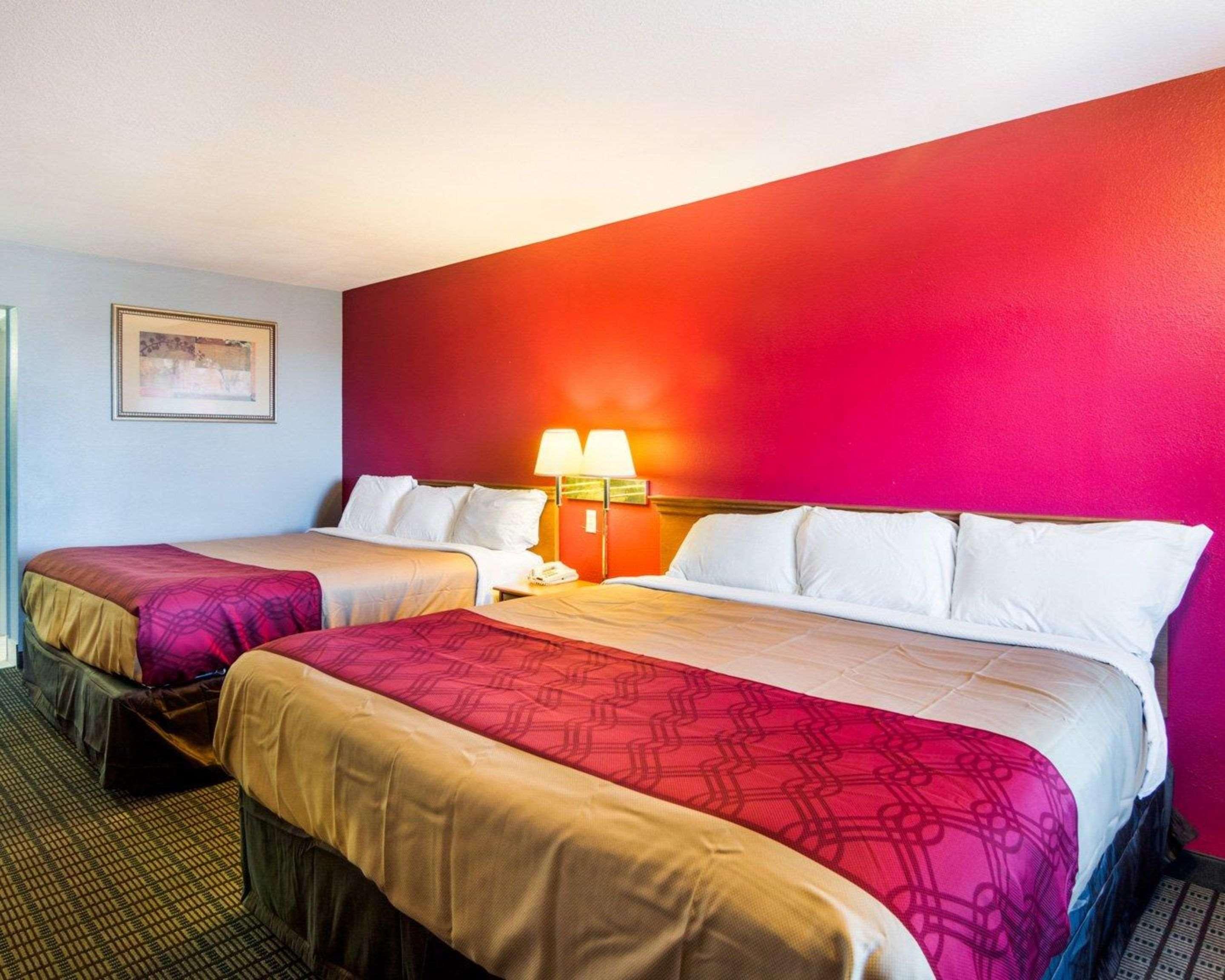Econo Lodge Wichita Falls Downtown Экстерьер фото