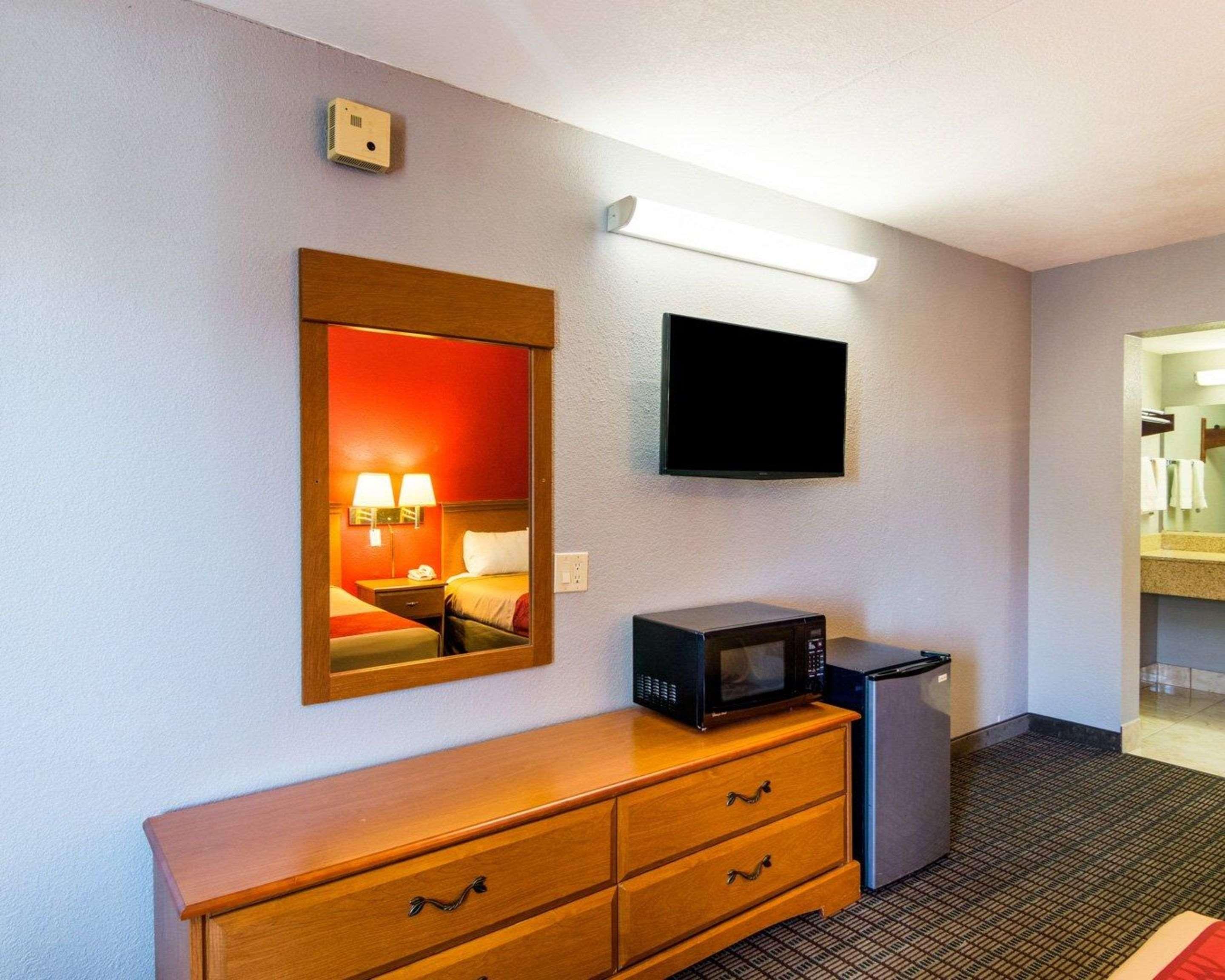 Econo Lodge Wichita Falls Downtown Экстерьер фото