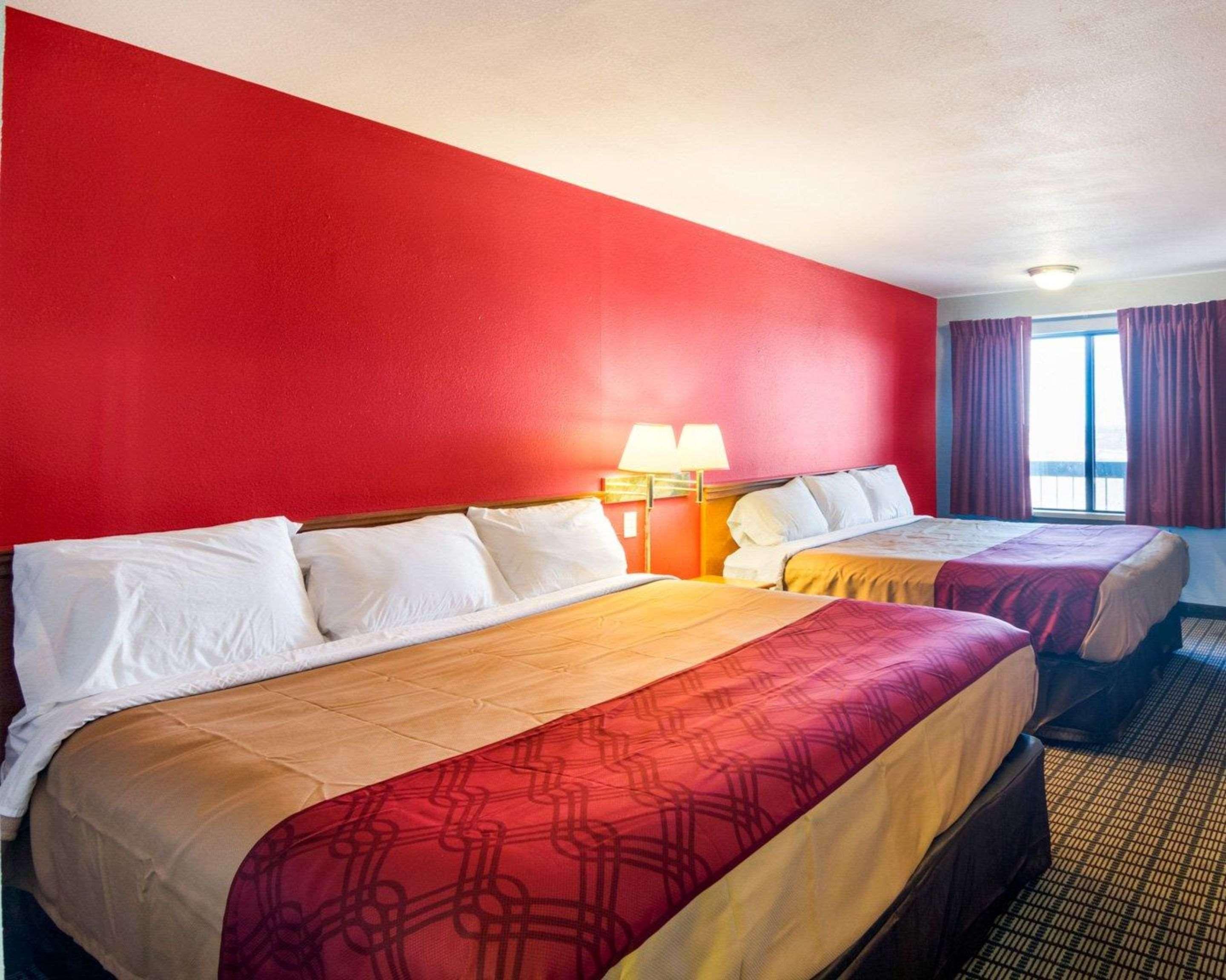 Econo Lodge Wichita Falls Downtown Экстерьер фото