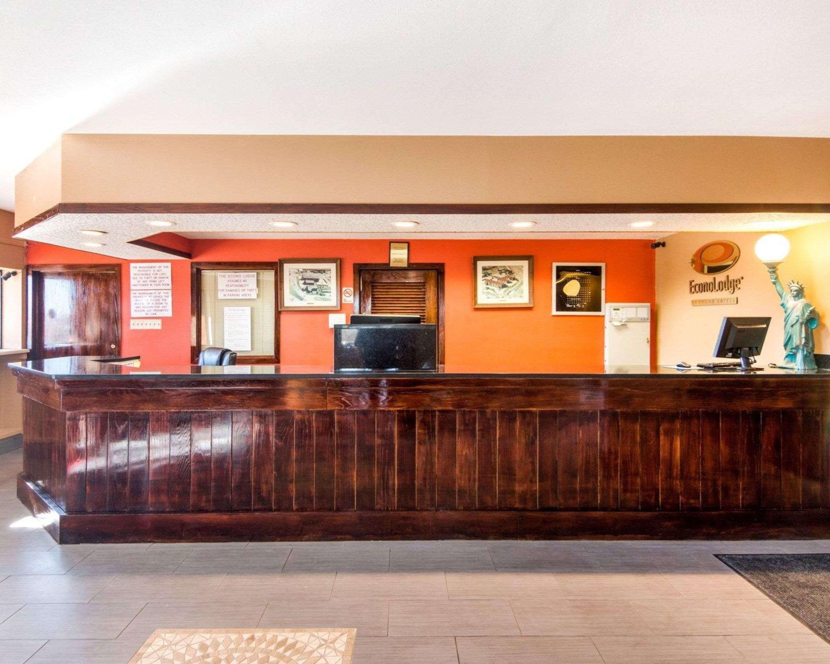 Econo Lodge Wichita Falls Downtown Экстерьер фото