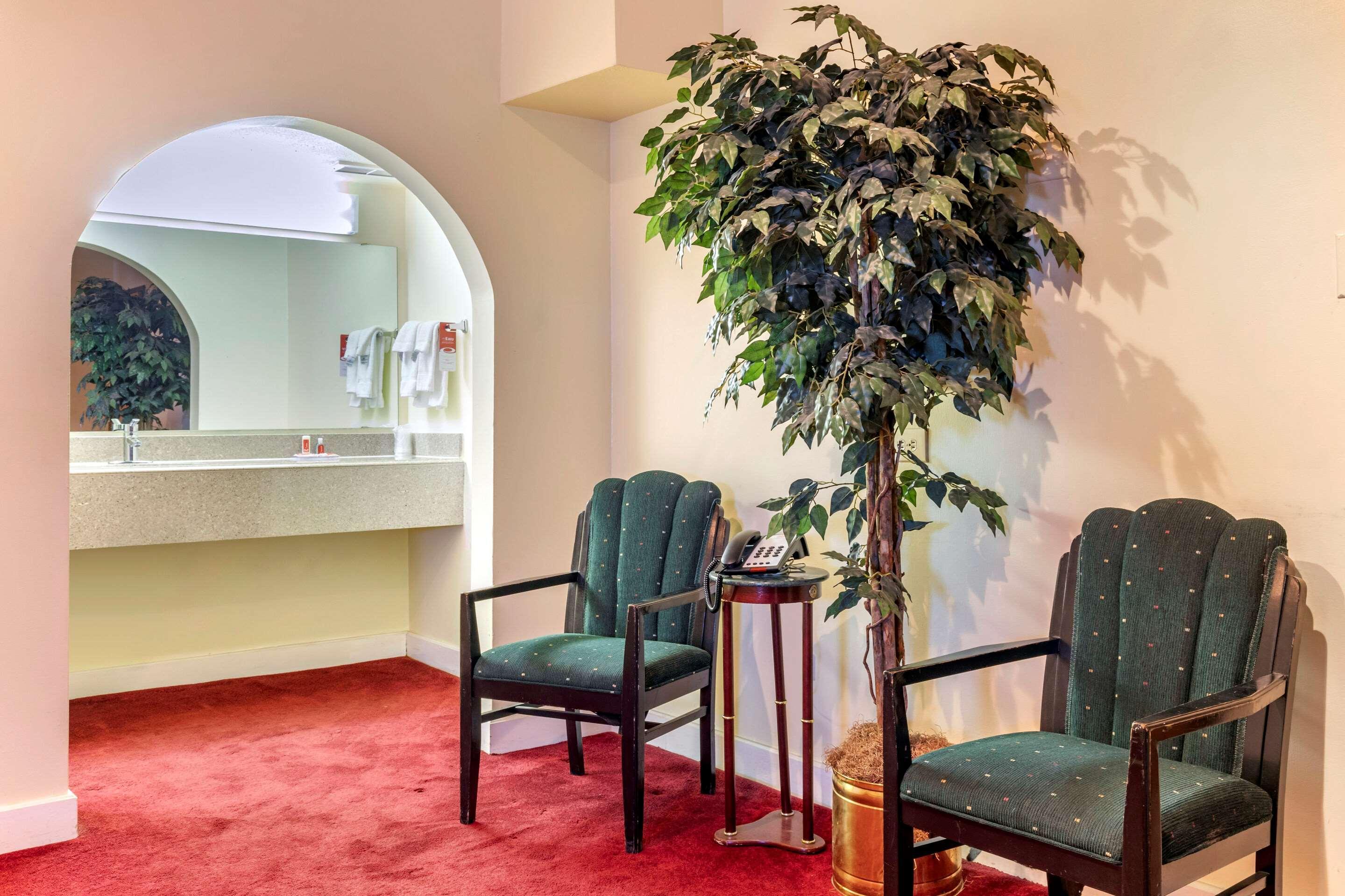 Econo Lodge Wichita Falls Downtown Экстерьер фото