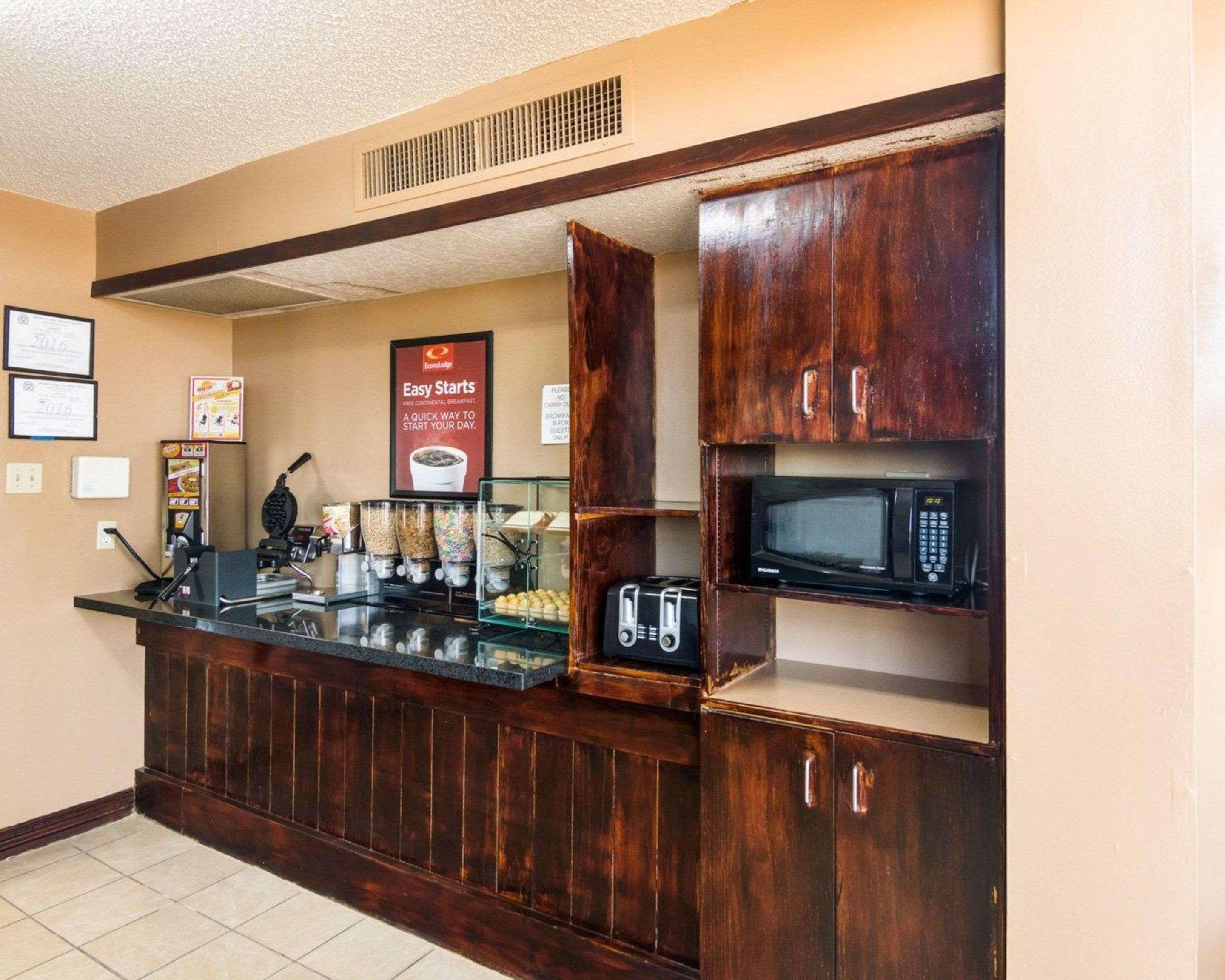 Econo Lodge Wichita Falls Downtown Экстерьер фото