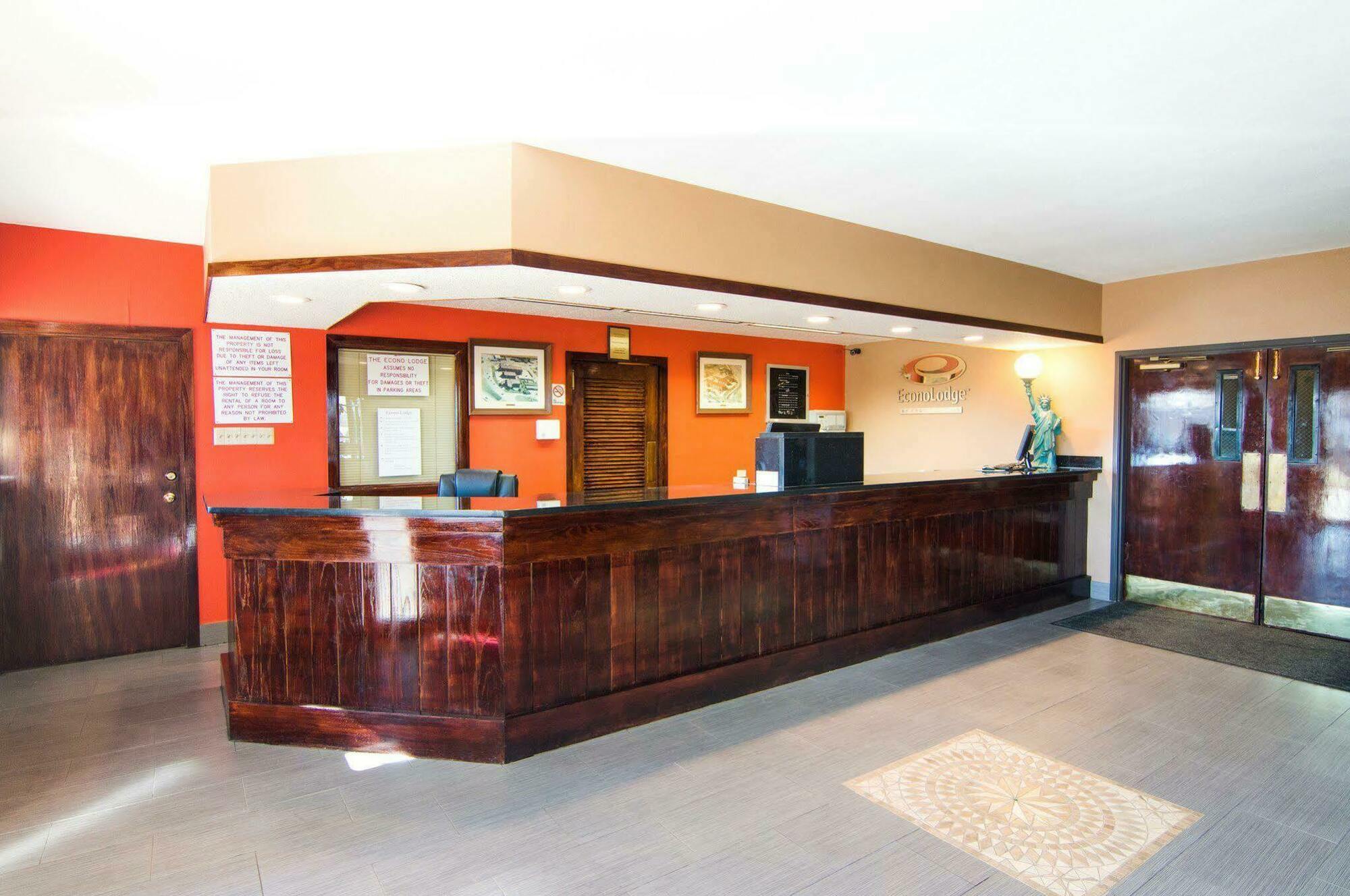 Econo Lodge Wichita Falls Downtown Экстерьер фото