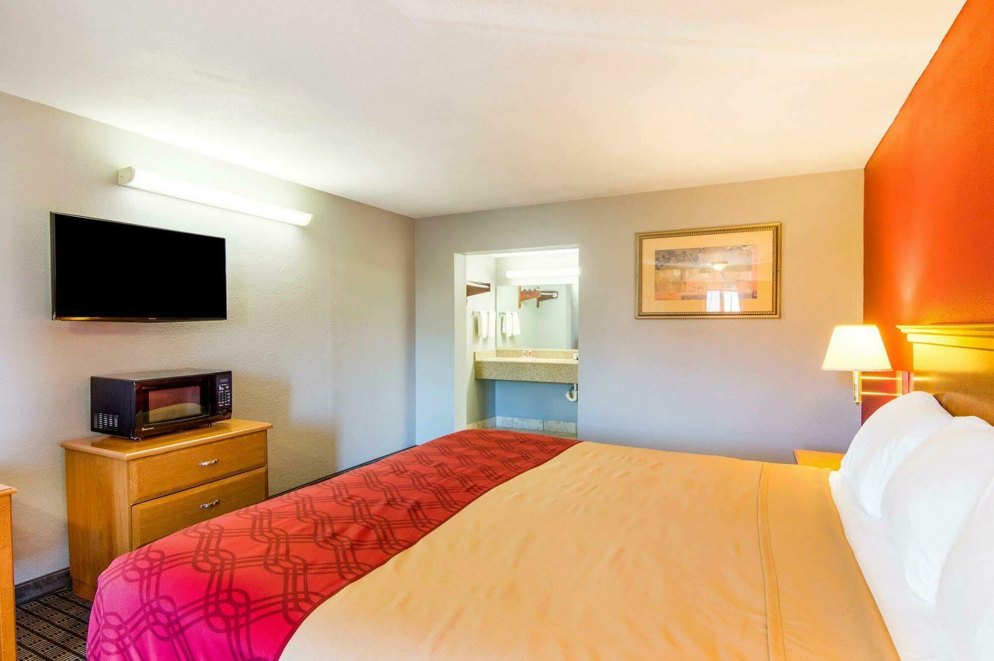 Econo Lodge Wichita Falls Downtown Экстерьер фото