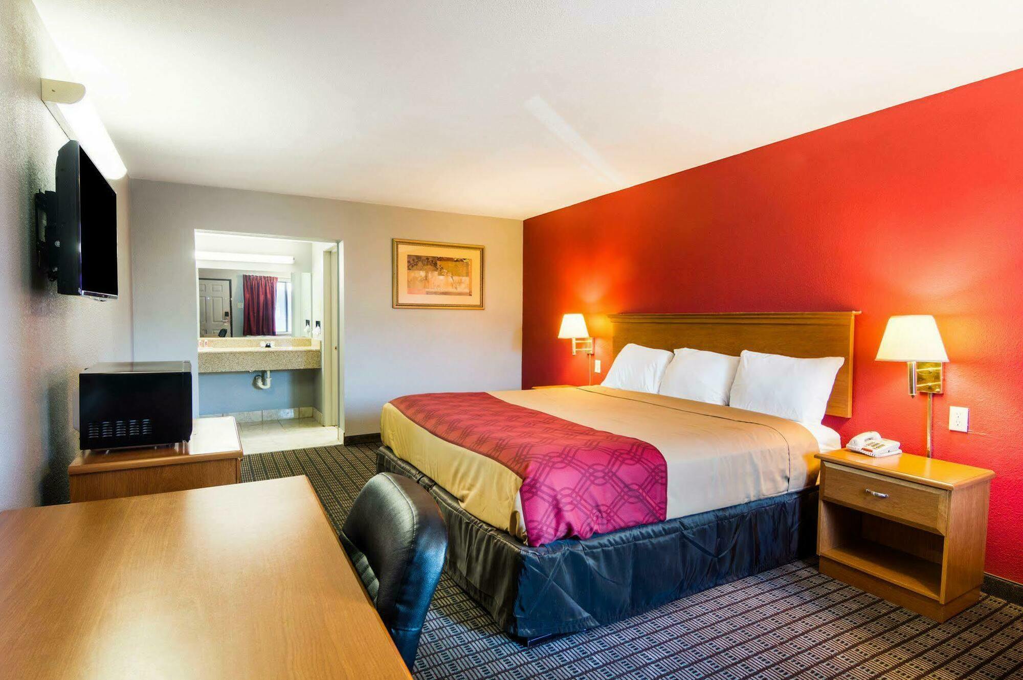 Econo Lodge Wichita Falls Downtown Экстерьер фото